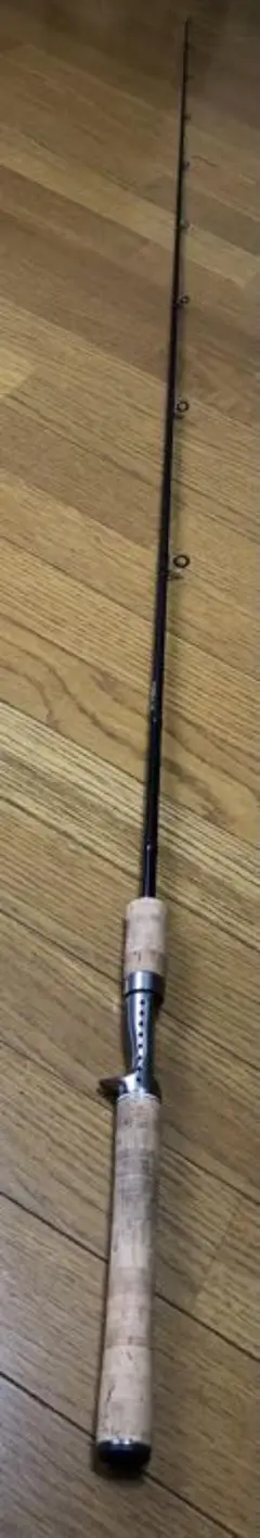 スコーピオンシャウラ 1600SS