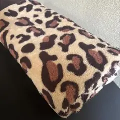 ヒョウ柄フリースブランケット