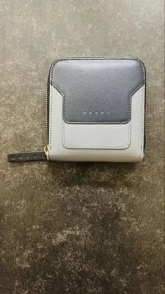 マルニ　財布