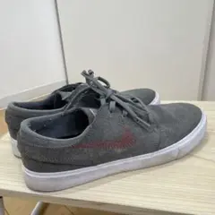 Item thumbnail for item 27803641-3e87-4b8c-aa52-d2bd4f309989