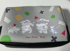 レトルト　クレヨンしんちゃん　ポーチ　グレー