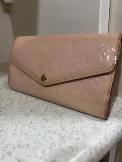 VUITTON財布