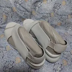 ◇新品未使用◇CAMPER　ホワイト厚底サンダル　37　カンペール