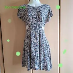 Bon mercerie✳️532✳️美品♥花柄ミニワンピース 半袖 ネイビー系