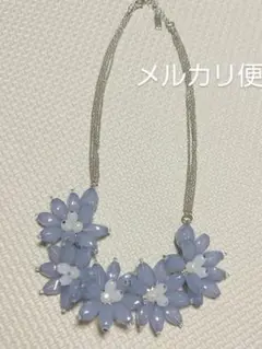 未使用 大ぶりお花ビーズネックレス