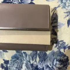 yoshie inabaの折り畳み財布