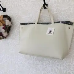 COOCO ストレインパンチデザイン トートバッグ アイボリー 大きめ