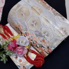 豪華正絹六通袋帯 シャンパンゴールドが素敵✿亀甲に花尽くし✿振り袖 フォーマル