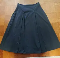 23区 紺色 タックフレアースカート