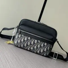 Item thumbnail for item 421fa0a6-c42e-46cc-9bdd-df036b5d7cbc