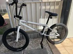 【ほぼ使用なし】2023 JYU BMX V3 マットホワイト 2025年最新】jyu bmxの人気アイテム - メルカリ