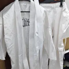 ｍ28 白い柔道衣 上下セット 同志社刺繍入り