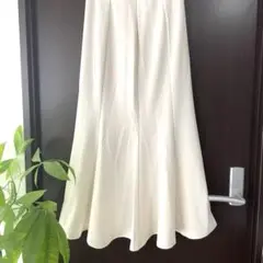 最終値下げ！【裏地付で安心！白くて可愛いマーメイドスカート♡】GU S