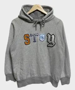 STUSSY WOMEN - パッチ デザイン プルオーパー パーカー グレー