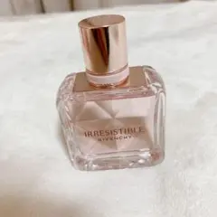 GIVENCHY イレジスティブル オーデトワレ 35ml