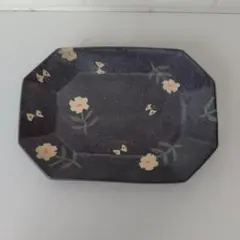 田中ちあき　蝶々と小花模様の長方形プレート　グレー　練り込み