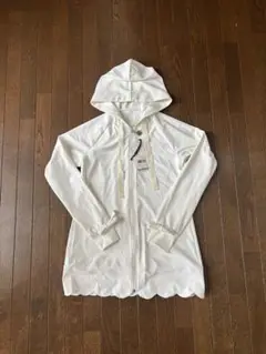 JILL STUART フード付きホワイトパーカー、ラッシュガード　　9M