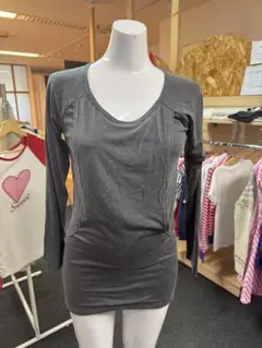 ミルフェルム 授乳服 授乳口付きグレーラグランスリーブトップス 新品 M