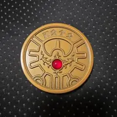k*n様 SQUARE ENIX ドラゴンクエスト 1/1 ロトのしるし 実物大 Amazon.co.jp: ドラゴンクエスト 1/1ロトのしるし [並行輸入品