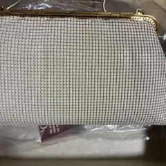 GLOMESH メタリックビーズ クラッチバッグ