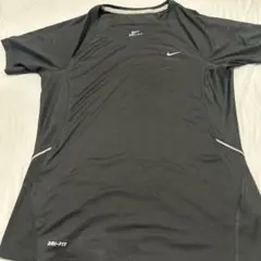 Nike DRI-FIT 黒 Tシャツ レディースMサイズ