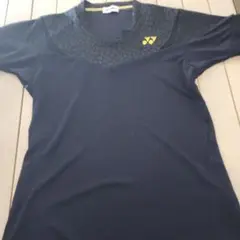 YONEX バドミントン用 黒 Vネック半袖シャツ
