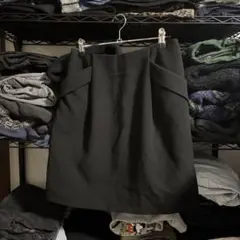 黒 タイトスカート