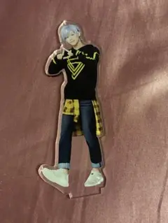三角　A3 エーステ　アクスタ　台座なし