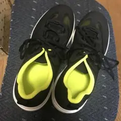 GU ランニングシューズ Mサイズ
