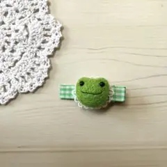 ヘアクリップ かえる