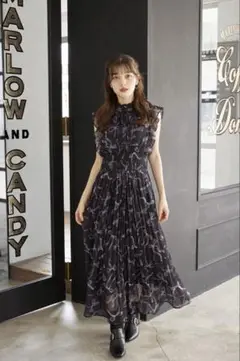 リボン＆フリル付きウエストシャーリングリボンプリントプリーツワンピース