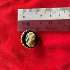 カメオのボタン