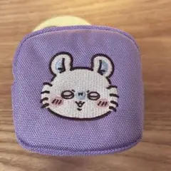 ちいかわ カラビナつき 刺繍スクエアミニポーチ　モモンガ