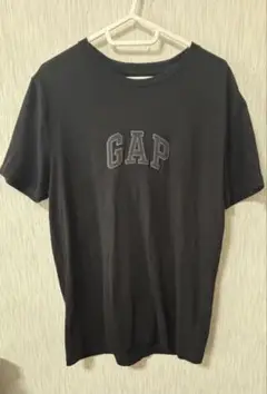 GAP ブラック Tシャツ ロゴ入り