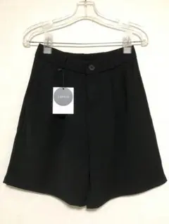 タック黒パンツ① ハイウエスト　タグ付き未使用