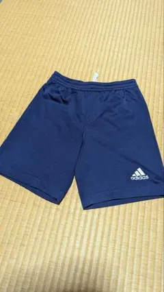 adidas　ハーフパンツ　130cm ネイビーブルー