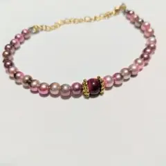 レッドブレスレット
