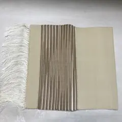 ストライプデザインの布製マット