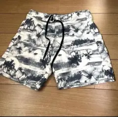 【値下げ中】メンズ　水陸両用　ショートパンツ　水着　30インチ　膝丈