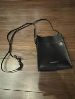 黒 ショルダーバッグ