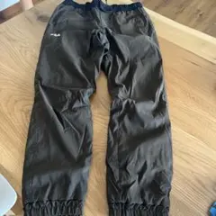 フィラ　パンツMサイズ　裏起毛