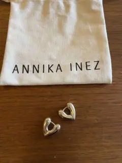 Annika Inez Heart Hoops スモール フープピアス