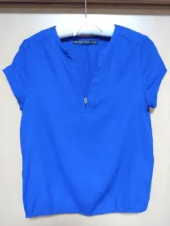 再値下げ！ZARA　BASIC 青色 Vネック 半袖シャツ М