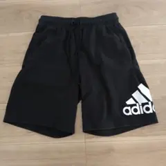 adidas 黒 ショートパンツ M