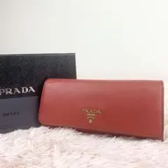 プラダ 長財布 二つ折り財布 サフィアーノ ゴールドロゴ レザー レッド 赤
