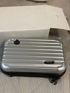 Audi 景品　プラスチックケース