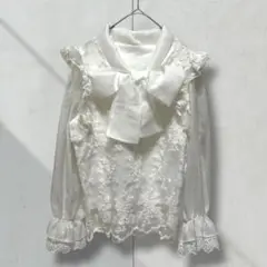 2896【一点物】ボウタイ付きブラウス　レース　ガーリー　白　パーティー　発表会