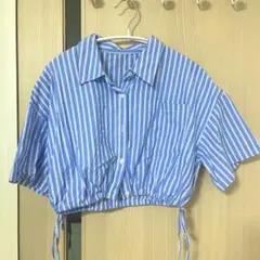 青と白のストライプ クロップドシャツ