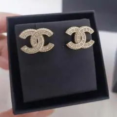 美品 CHANEL ピアス