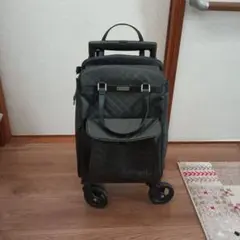 ブラックキルティングキャリーケース